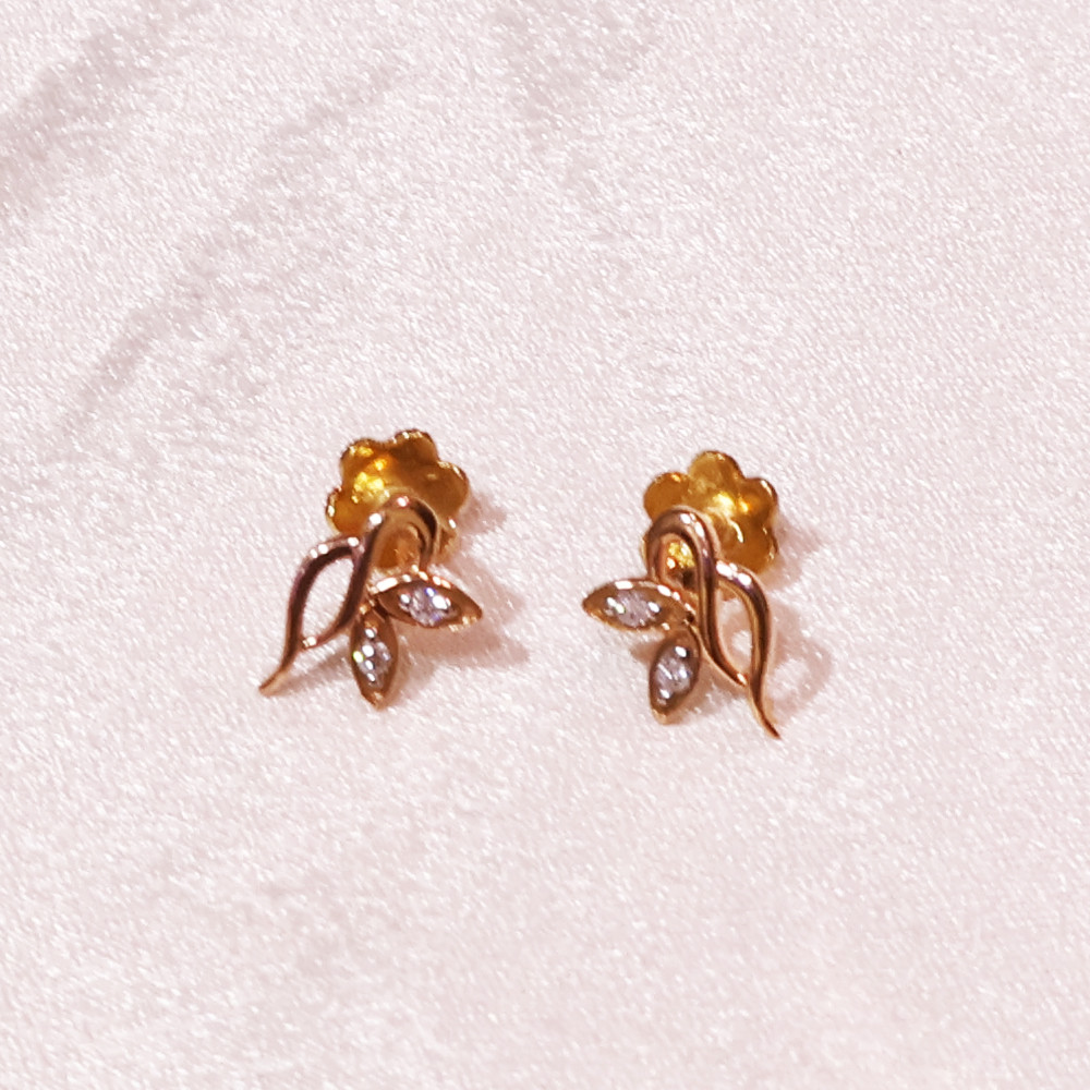 DIAMOND STUD